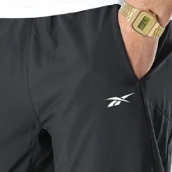 Pantalon de Jogging Reebok Workout Ready 100038337 pour Homme – Noir FJ4060 https://chb7.com original Algerie DZ