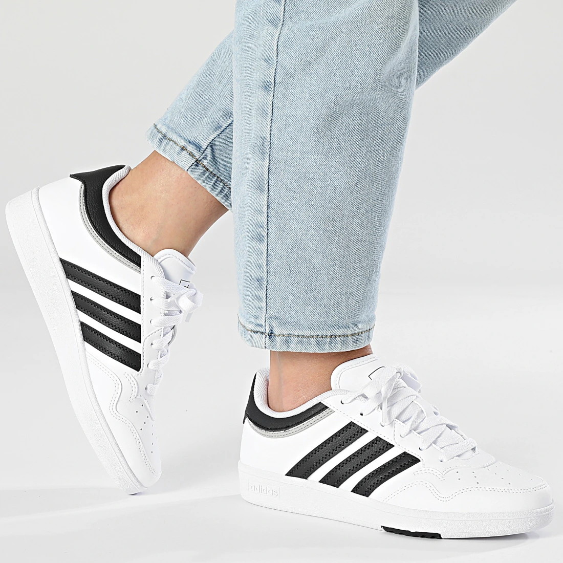 Baskets adidas Hoops 4.0 Blanc / Noir JI3471 https://chb7.com original Algerie DZ Baskets adidas Hoops 4.0 Blanc / Noir JI3471 https://chb7.com original Algerie DZ