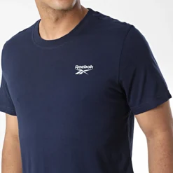T-shirt Reebok Identity Left Chest Logo Bleu HJ9930 https://chb7.com original Algerie DZ